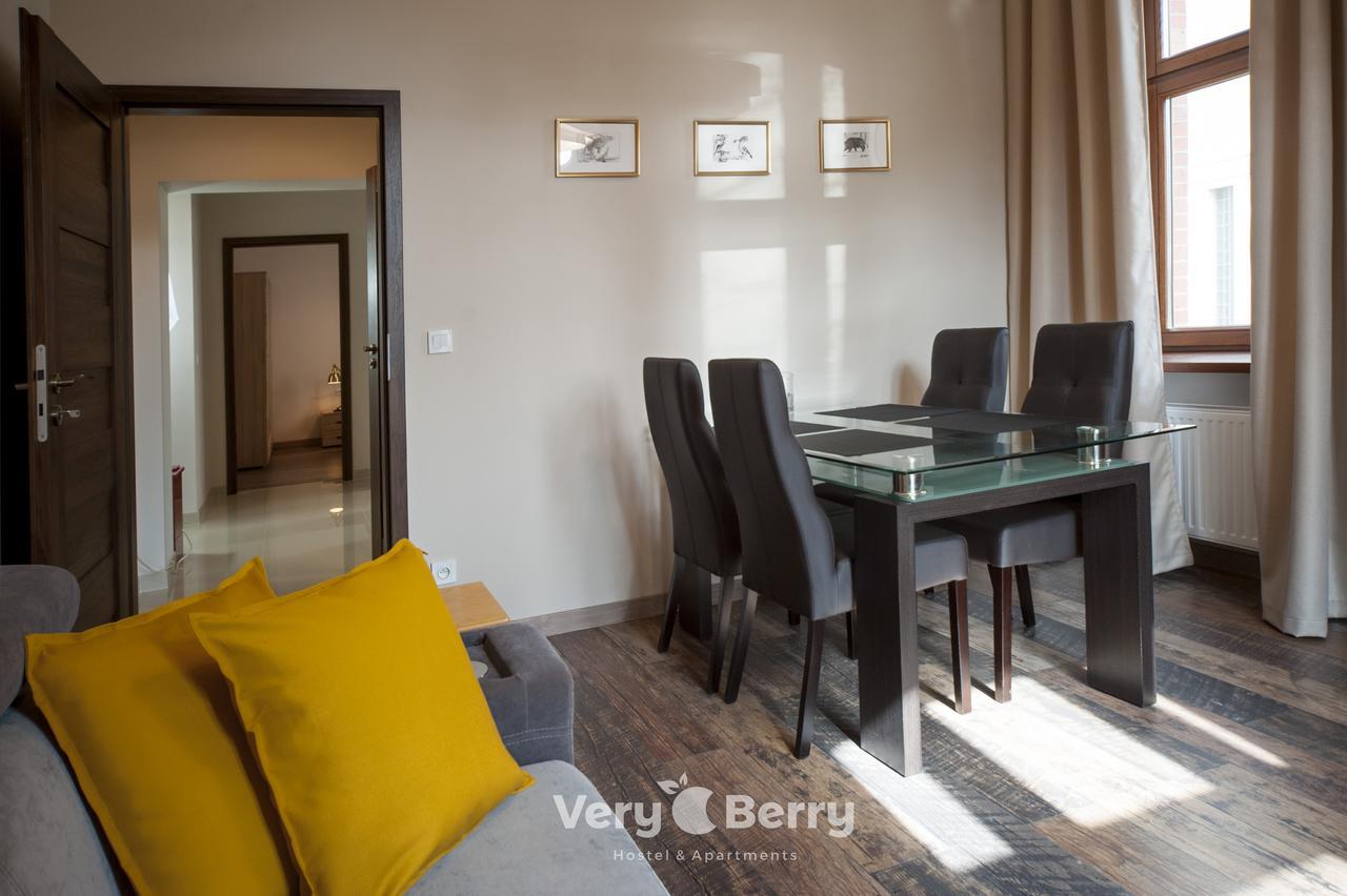 Przestronny Apartament Very Berry W Poznaniu Z Dwiema Sypialniami By Noclegi Renters Exterior photo